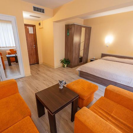 Family Hotel Gran Ivan Varna Exterior photo