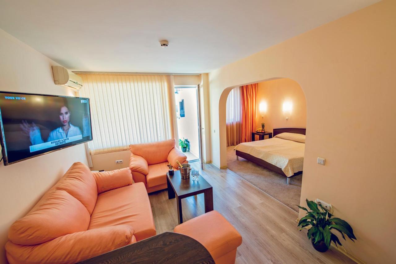 Family Hotel Gran Ivan Varna Exterior photo