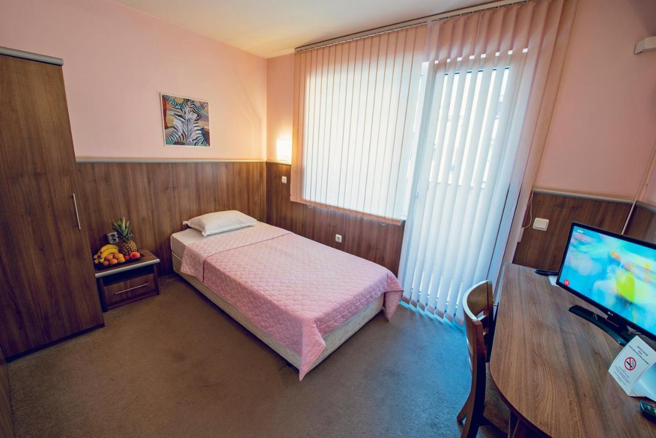 Family Hotel Gran Ivan Varna Exterior photo