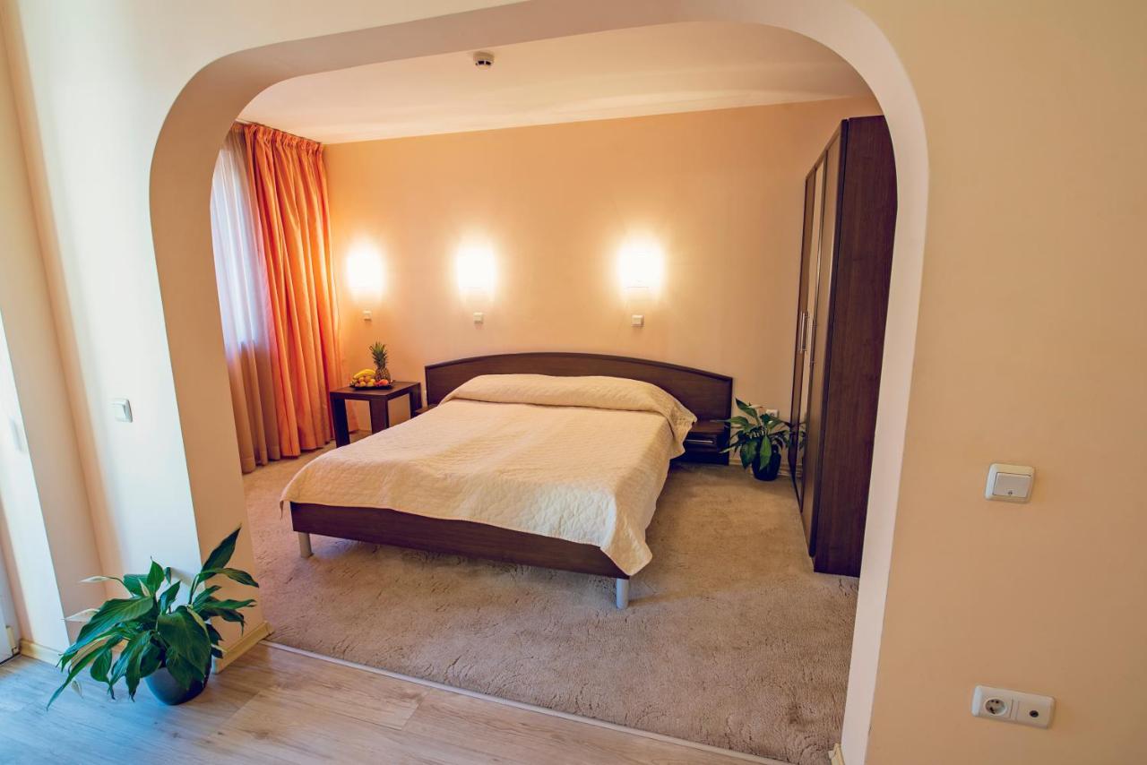 Family Hotel Gran Ivan Varna Exterior photo