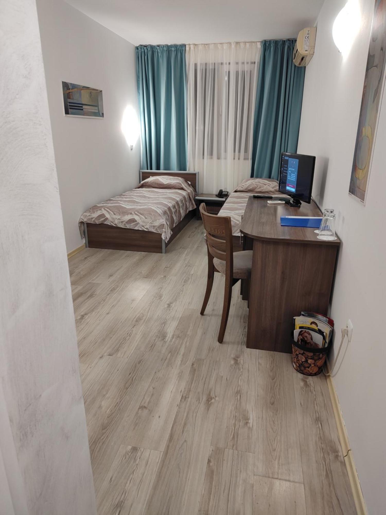 Family Hotel Gran Ivan Varna Room photo