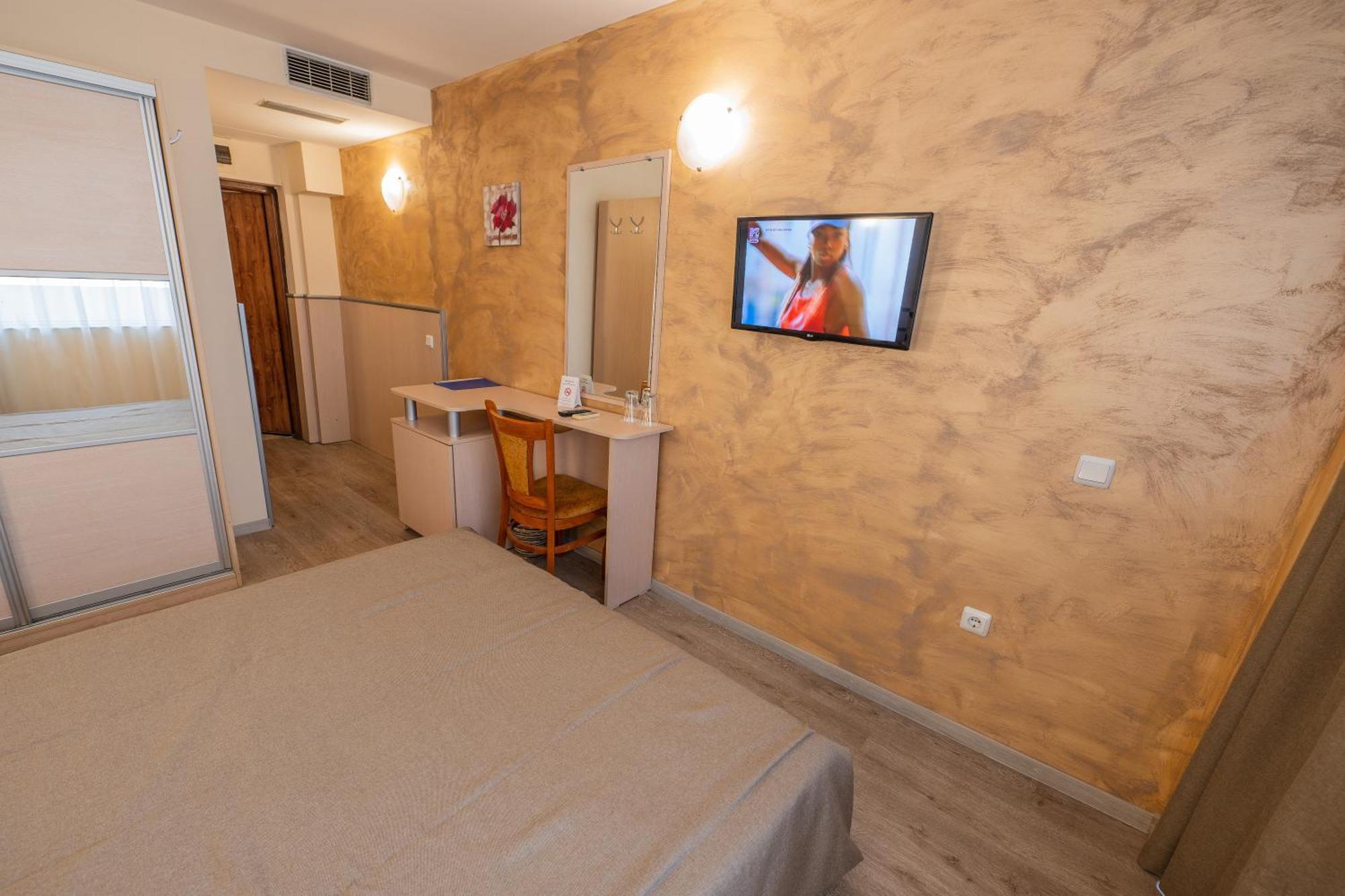 Family Hotel Gran Ivan Varna Exterior photo