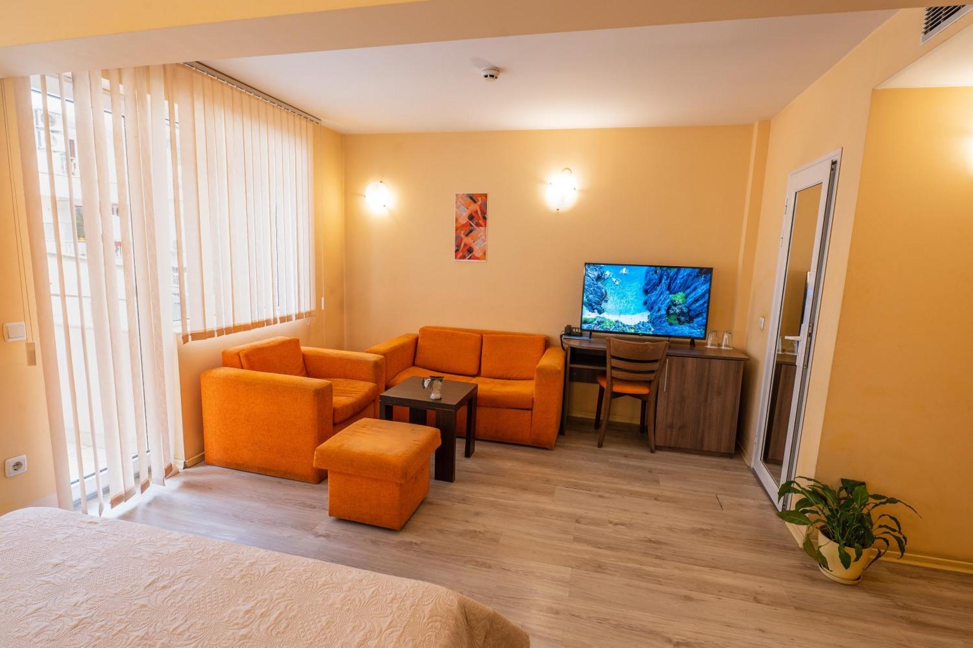 Family Hotel Gran Ivan Varna Exterior photo